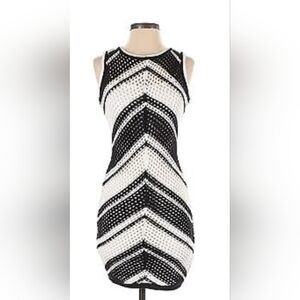 WILLOW & WIND Elegant Black and White Chevron Dress SZ M.